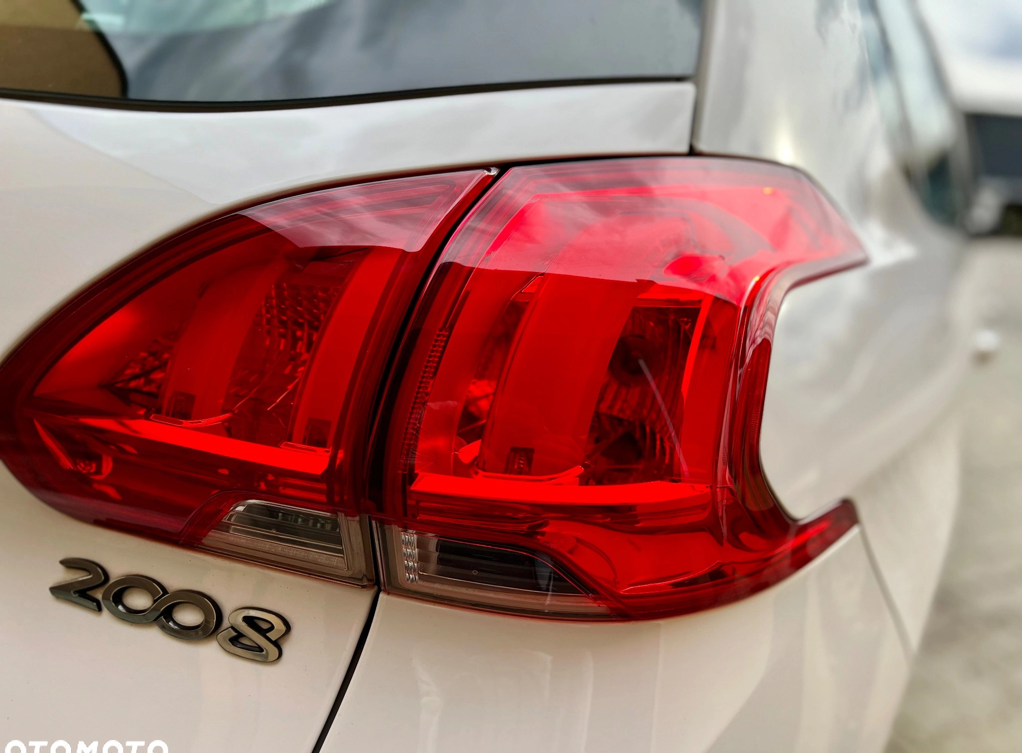 Peugeot 2008 cena 45500 przebieg: 131993, rok produkcji 2016 z Świętochłowice małe 781